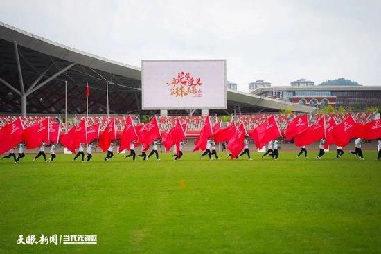 罗马诺指出，莱比锡有意在冬窗引进那不勒斯中场埃尔马斯，那不勒斯同意以2500万欧价格出售球员。